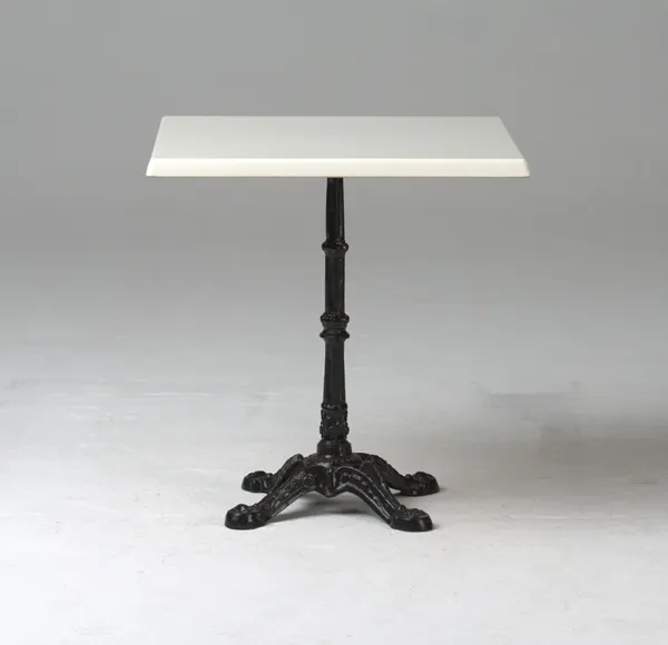 TABLE PARISIENNE